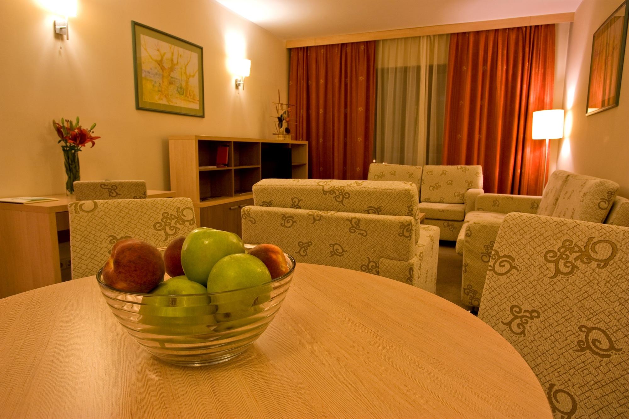 Vitosha Park - Free Indoor Pool & Parking 4* Sofia