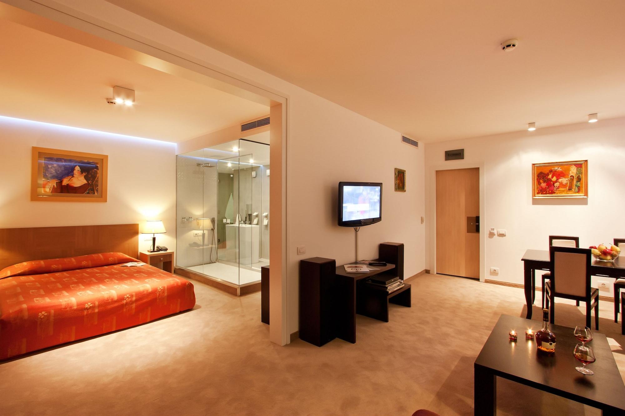 Hotel Vitosha Park - Free Indoor Pool & Parking